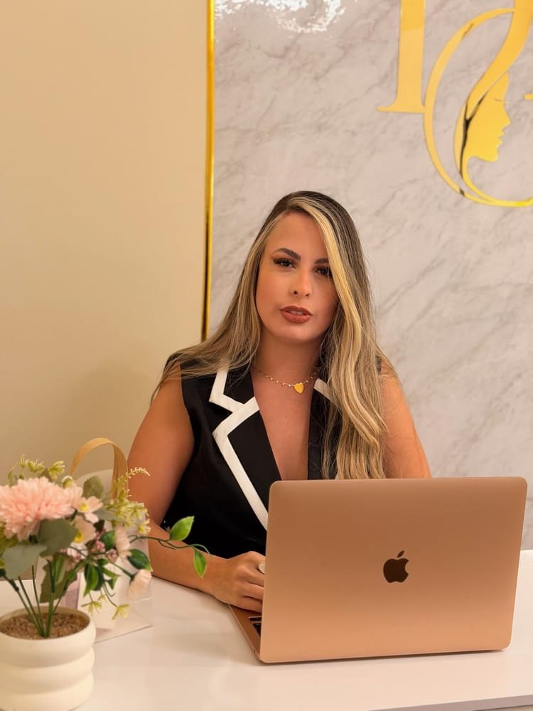 Daniele Braga, esteticista cosmetóloga e fundadora da Daniele Beauty Clinic